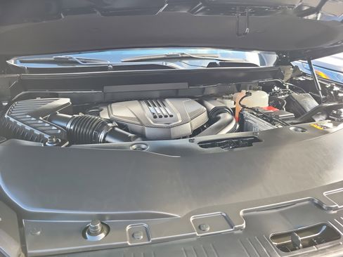 Used 2025 Buick Enclave Sport Touring w/ Power Package image 28