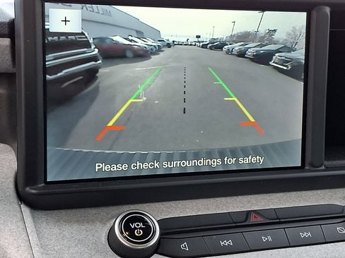 Certified 2022 Ford Maverick XLT image 21