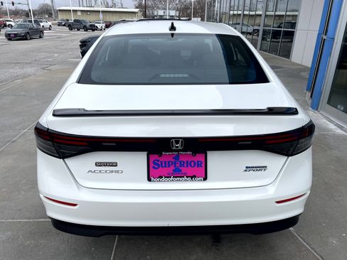 Used 2023 Honda Accord Sport image 3