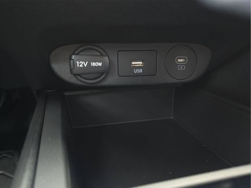 Certified 2025 Hyundai Elantra Hybrid FWD image 23