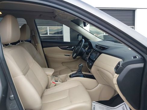 Used 2017 Nissan Rogue SL w/ SL Premium Package FWD image 29