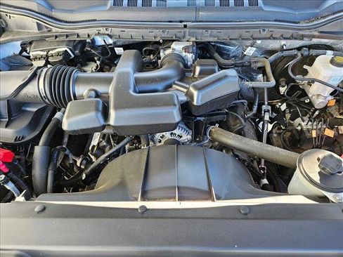 Used 2018 Ford F250 Lariat w/ Chrome Package image 21