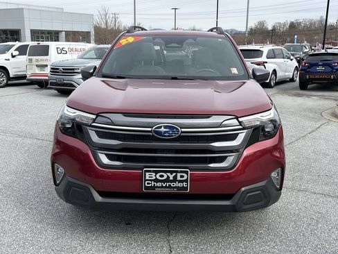 Used 2025 Subaru Forester Premium image 5