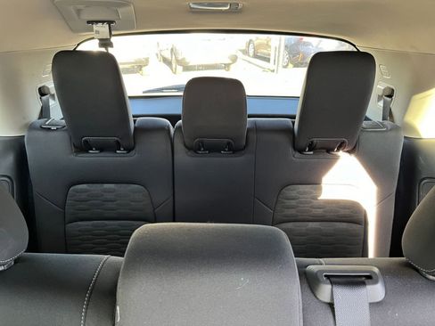 Used 2025 Nissan Pathfinder SV image 30