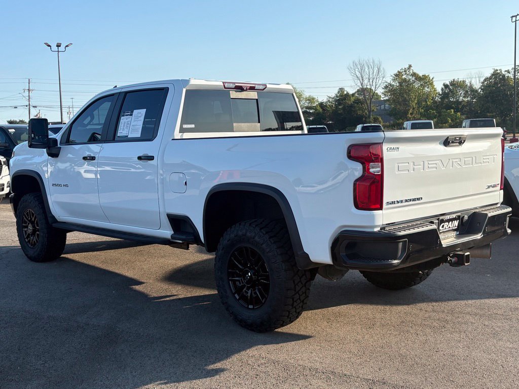 Used 2024 Chevrolet Silverado 2500 ZR2 w/ Technology Package AWD/4WD image 5