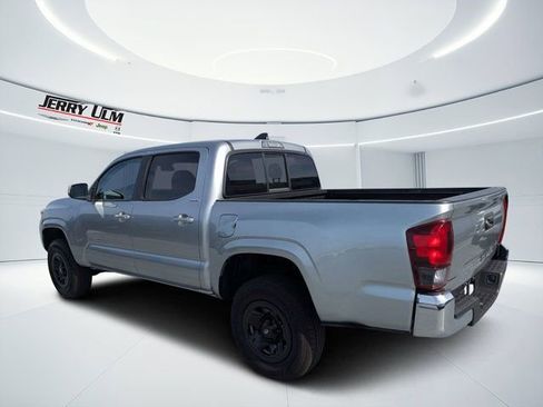 Used 2023 Toyota Tacoma SR5 RWD image 5