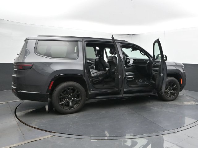 Used 2024 Jeep Wagoneer Series II AWD/4WD image 48