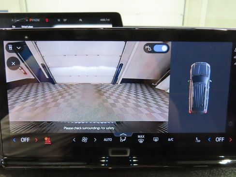 Used 2025 Ford Expedition Tremor image 21