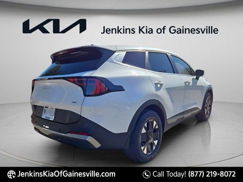 New 2026 Kia Sportage LX FWD image 5