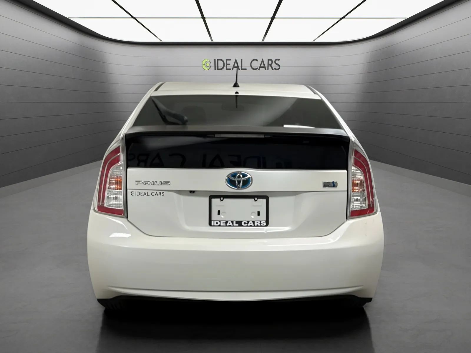Used 2015 Toyota Prius Two FWD image 6