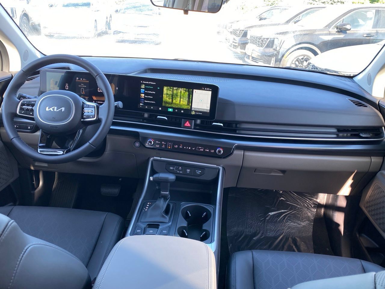 New 2026 Kia Carnival FWD image 23