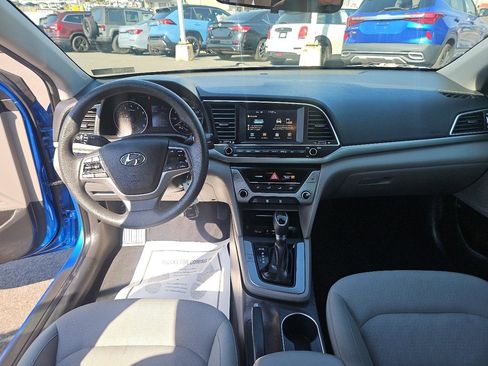 Used 2017 Hyundai Elantra SE image 20