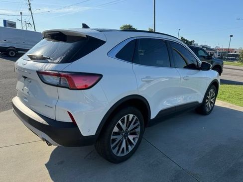 Used 2021 Ford Escape Titanium AWD/4WD image 11