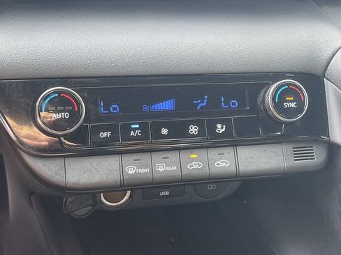 Certified 2025 Hyundai Elantra Sport FWD image 29