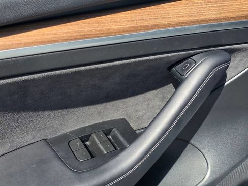 Used 2023 Tesla Model 3 Standard Range RWD image 14