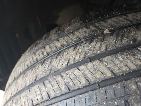 Certified 2022 Ford Explorer XLT w/ Equipment Group 202A image 36