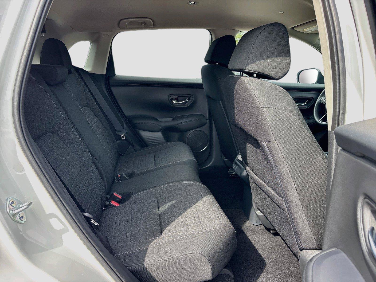 Certified 2027 Honda HR-V LX image 28