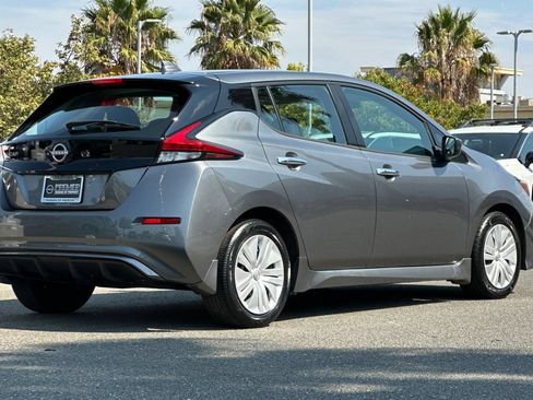 Certified 2025 Nissan Leaf S FWD image 4