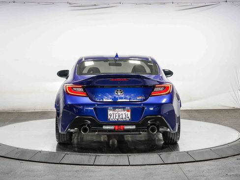 Certified 2025 Toyota GR86 Premium w/ ALL Weather Mat Package (TMS) RWD image 4
