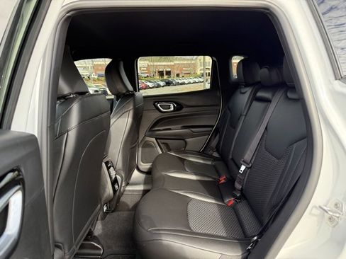 New 2026 Jeep Compass Latitude image 30