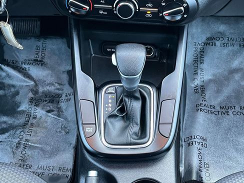 Used 2025 Kia Soul LX w/ LX Technology Package image 38