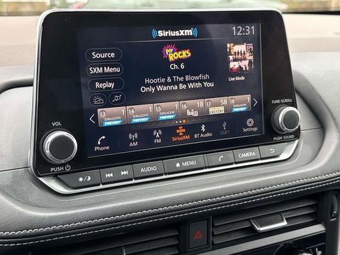 Used 2023 Nissan Rogue SV w/ SV Premium Package image 19