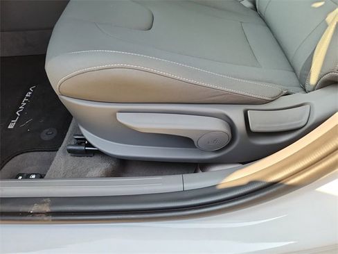 New 2025 Hyundai Elantra Sport image 17
