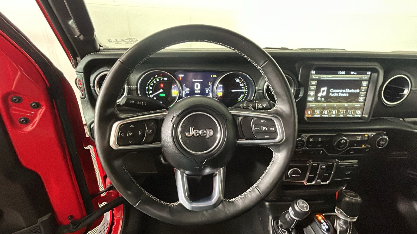 Used 2023 Jeep Wrangler Unlimited Sahara w/ Cold Weather Group AWD/4WD image 16