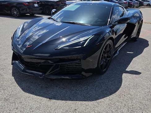 Used 2023 Chevrolet Corvette Z06 w/ Engine Appearance Package RWD image 3