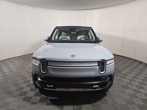 Used 2023 Rivian R1S Launch Edition image 8