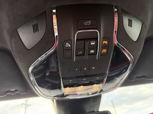 Used 2022 Maserati Quattroporte Modena Q4 image 23