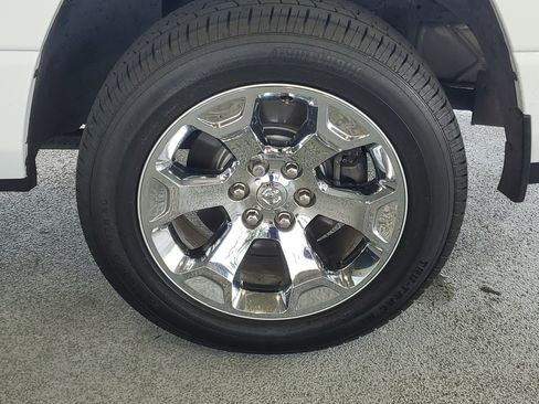 Used 2019 RAM 1500 Big Horn AWD/4WD image 7