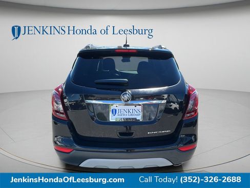Used 2019 Buick Encore Preferred w/ Safety Package FWD image 5