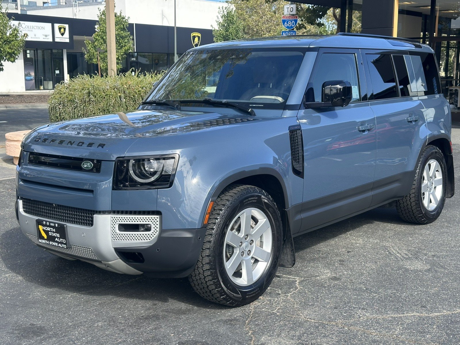 Used 2022 Land Rover Defender 110 SE AWD/4WD image 3