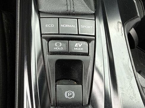 Used 2025 Toyota Camry LE FWD image 21