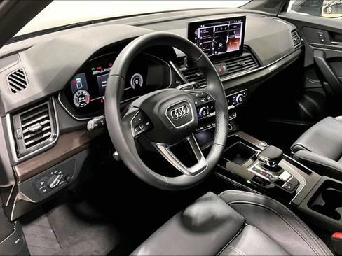 Used 2025 Audi Q5 2.0T Premium Plus w/ Premium Plus Package AWD/4WD image 8
