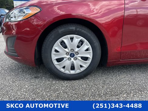 Used 2019 Ford Fusion S image 9