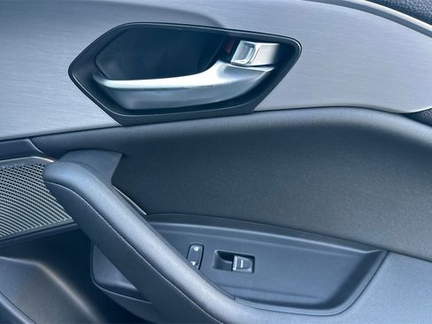 Certified 2025 Acura TLX w/ Technology Package image 21