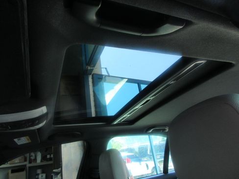 Used 2013 Mercedes-Benz C 350 Sport image 42