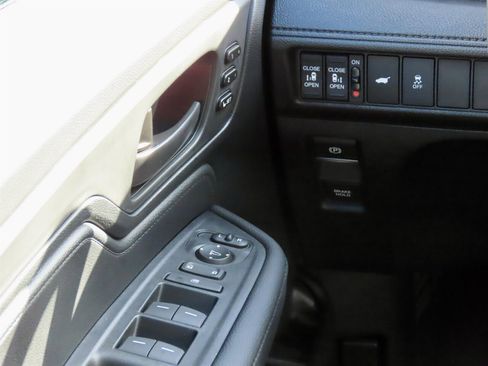 Used 2026 Honda Odyssey EX-L image 31