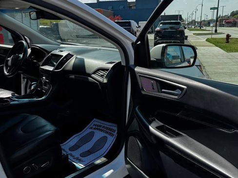 Used 2017 Ford Edge Titanium w/ Equipment Group 302A AWD/4WD image 14