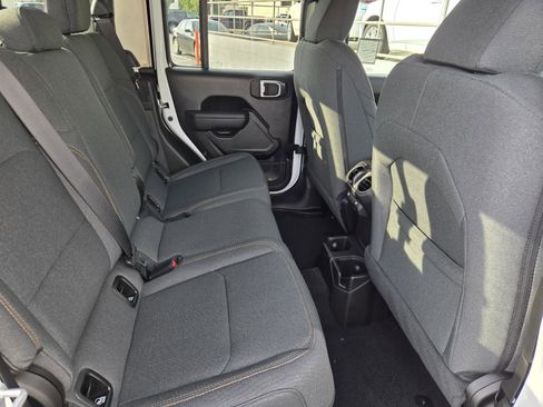 New 2026 Jeep Gladiator Sport image 31