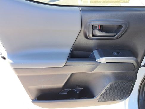 Used 2020 Toyota Tacoma SR5 image 6