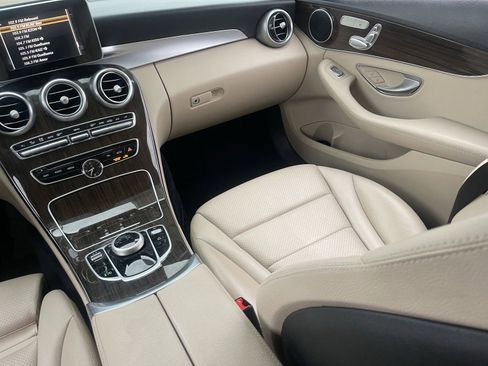 Used 2018 Mercedes-Benz C 300 Sedan image 17