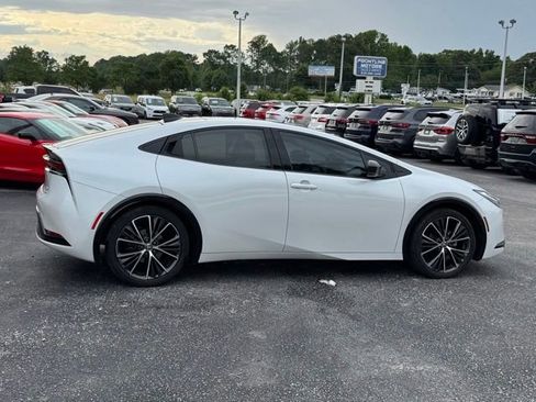 Used 2024 Toyota Prius Limited FWD image 6