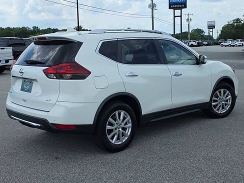 Used 2019 Nissan Rogue SV FWD image 8