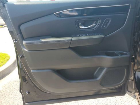 Used 2024 Honda Pilot Touring image 27