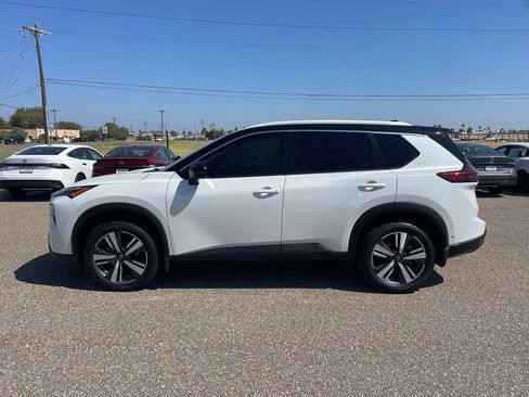 Certified 2024 Nissan Rogue SL FWD image 4