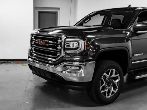 Used 2018 GMC Sierra 1500 SLT AWD/4WD image 9