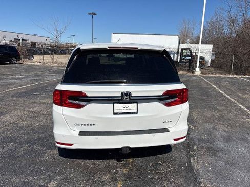 Used 2023 Honda Odyssey Elite image 4